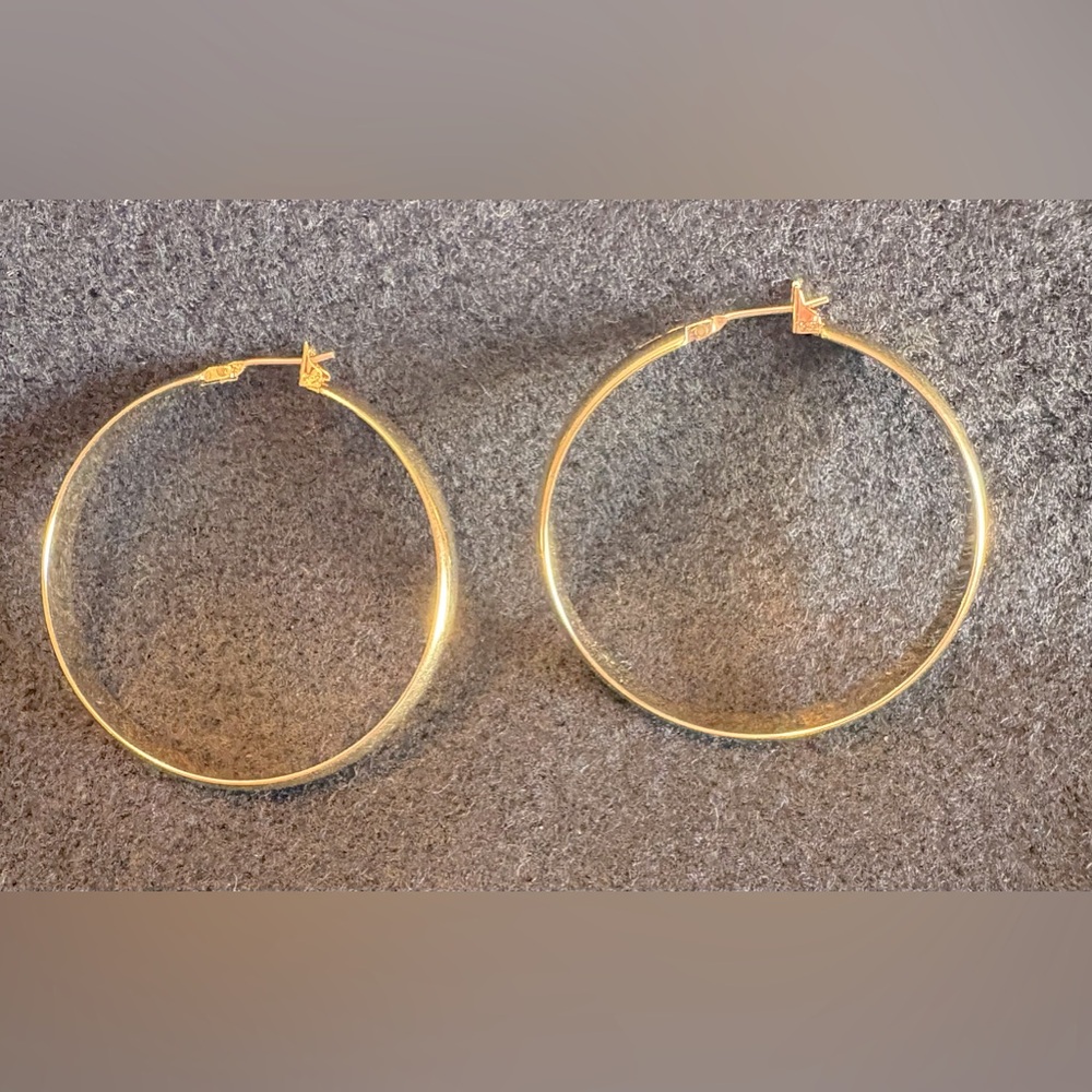 MONET Hoops
